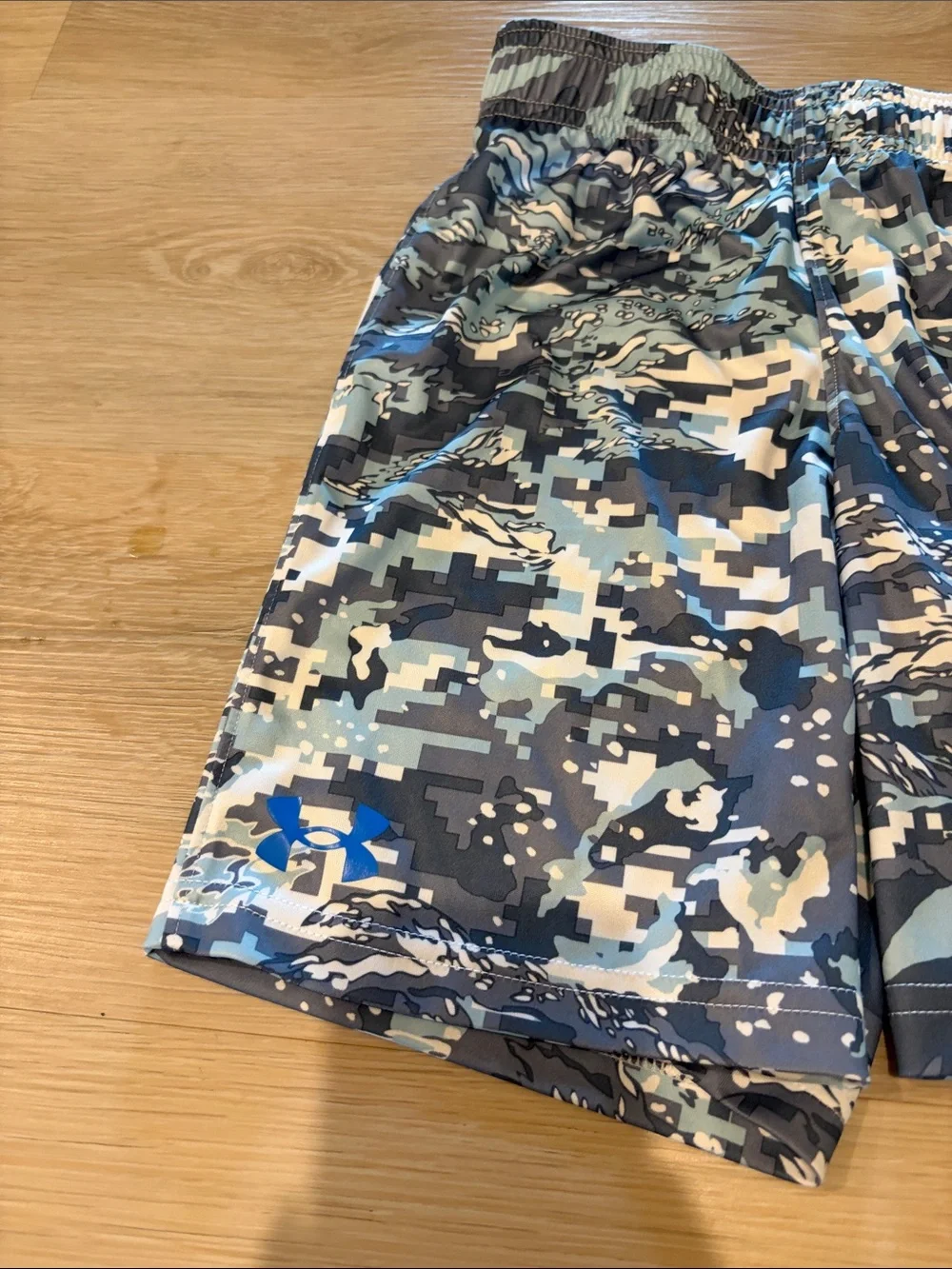 Under Armour two pairs